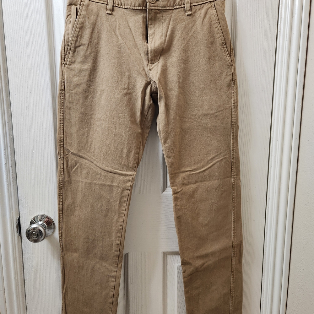 Dockers Men's Khaki Chinos